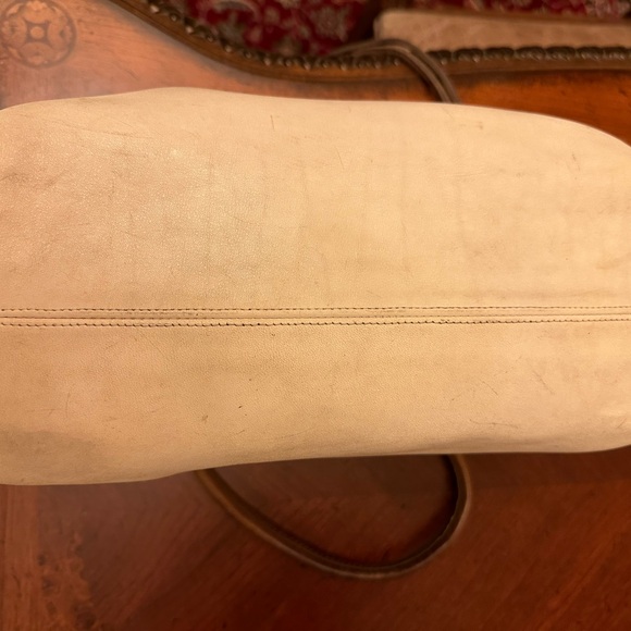 Vintage Coach White & Tan Satchel w/crossbody straps Pre-owned cond. & life left - Picture 5 of 9